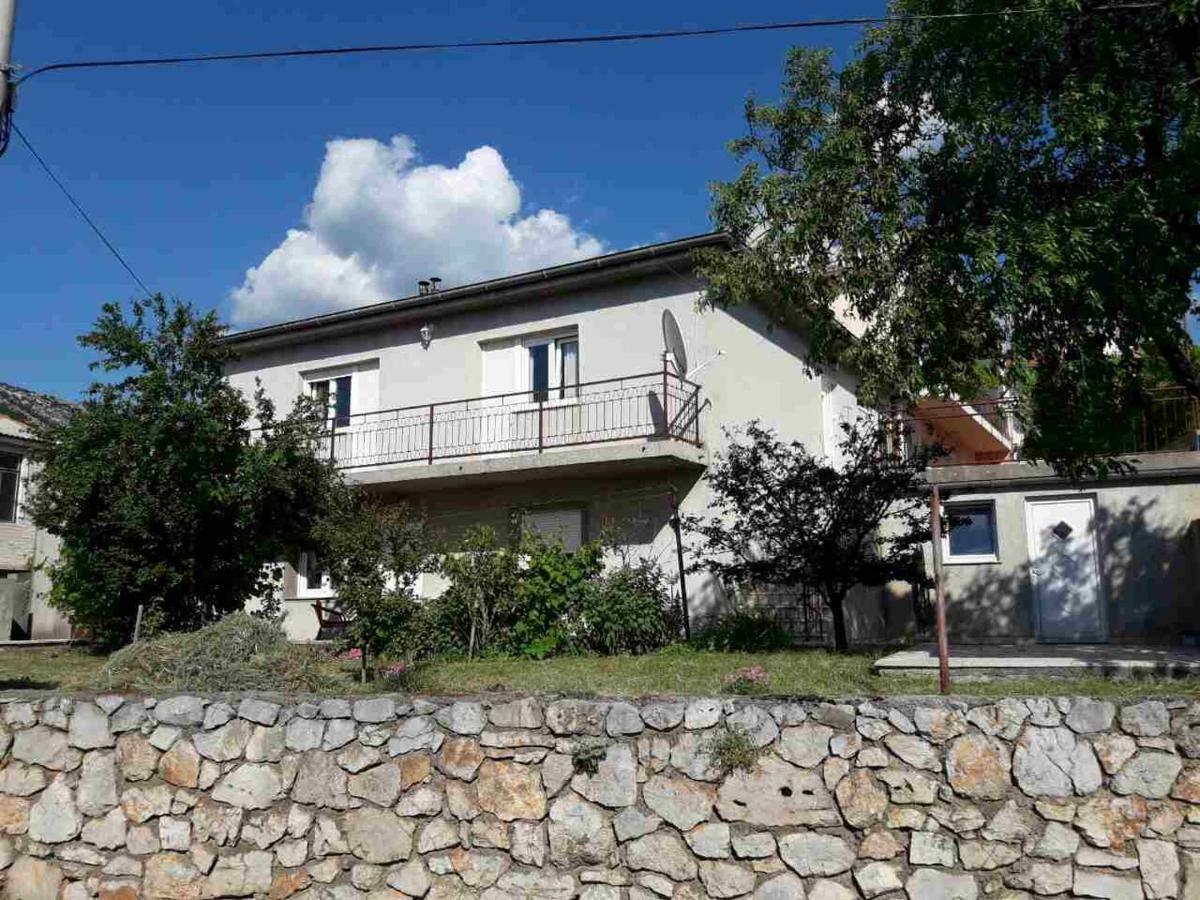 Apartment Damir Senj  Eksteriør bilde